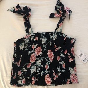 Blouse with adjustable straps